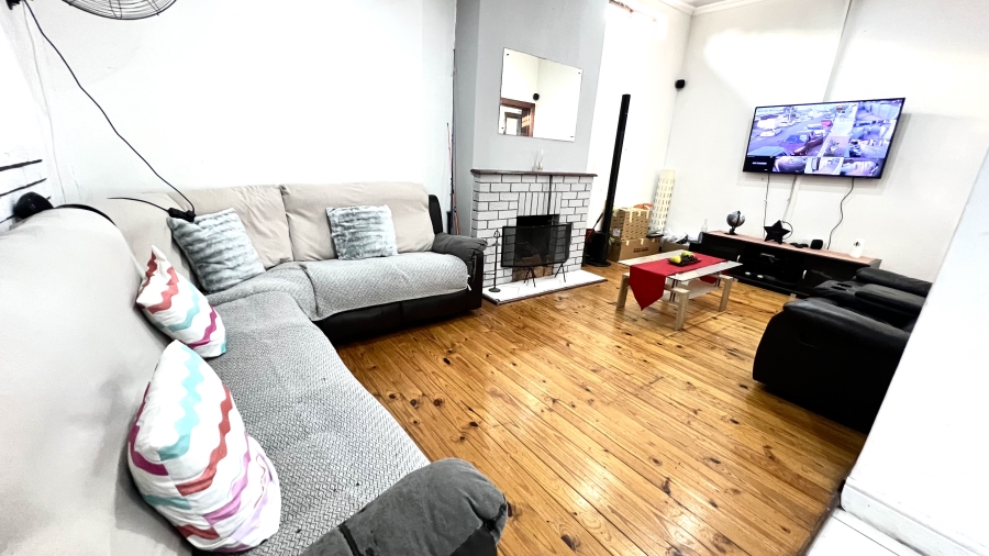 To Let 2 Bedroom Property for Rent in Rugby Western Cape